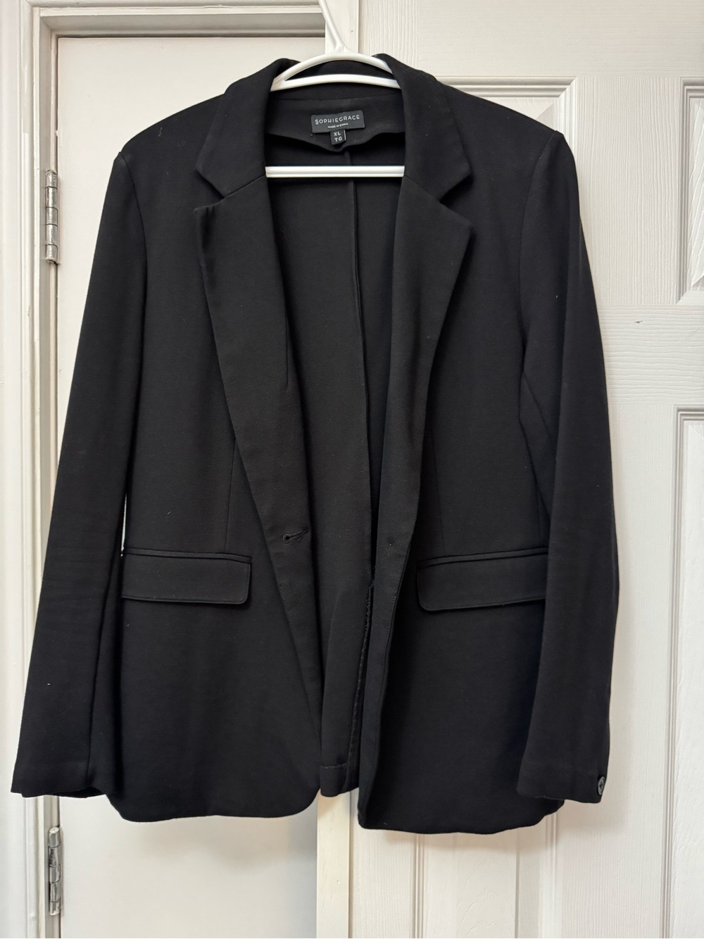 Sophie & Grace Black Tailored Blazer